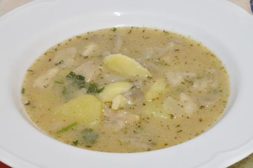 Houbová polévka s kořeněnou zásmažkou  – Snadné Rakousko recept, zvládnete za 30 - 45 minut